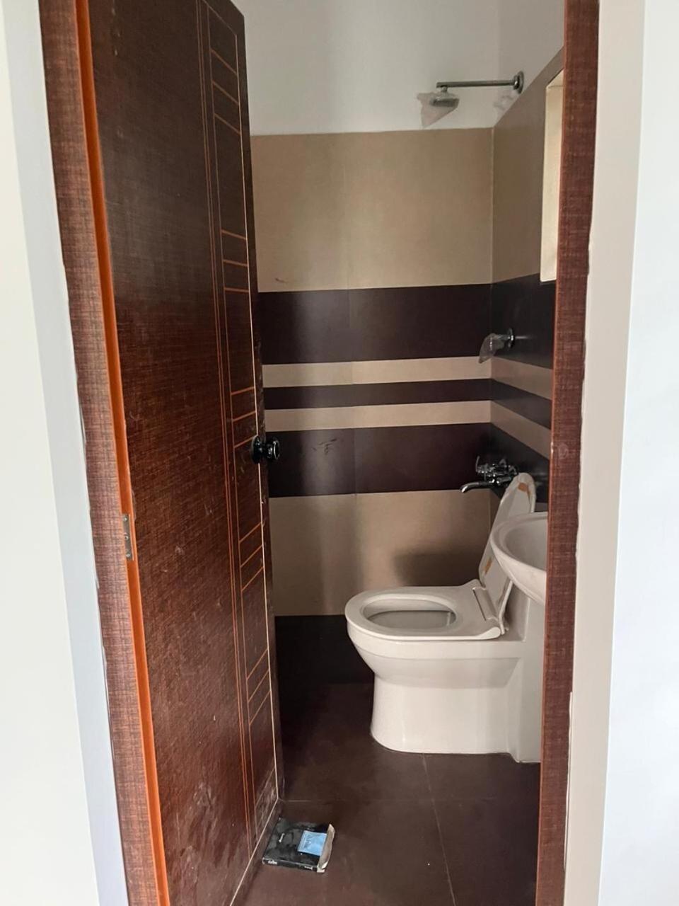 Fully Furnished 3Bhk 2 Floor Villa アンガマリー エクステリア 写真